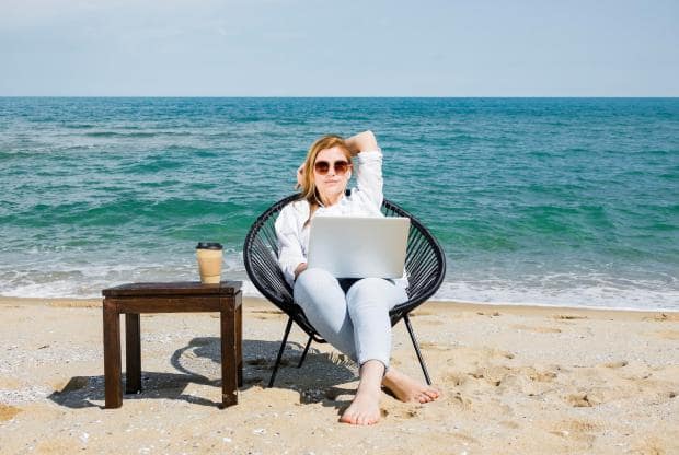 The Digital Nomad Revolution: Transforming Businesses in the Modern Era